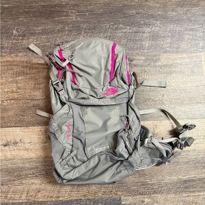 North Face Aleia 22 Backpack
